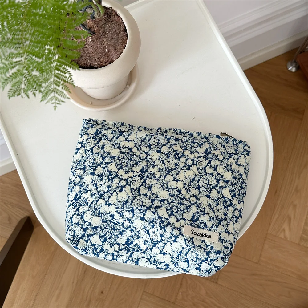 

Винтажные косметички для женщин, дорожная Цветочная косметичка, органайзер, женская косметичка для молодых девушек, аксессуары для косметики, несессер, клатч