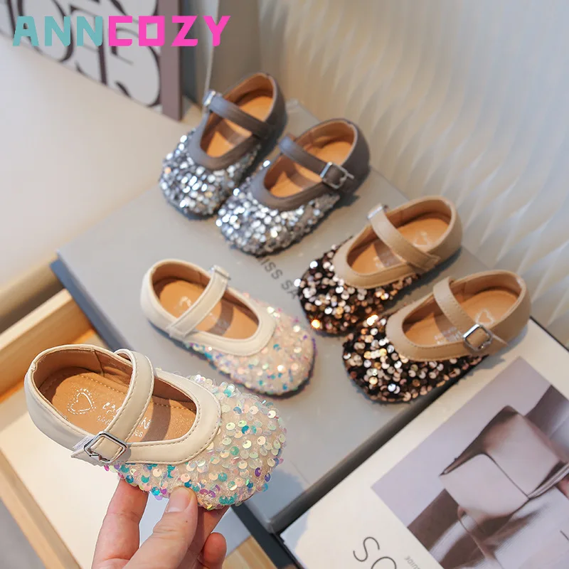 

2023 Mary Janes Girls Shoes With Rhinestone Fashion Princess Sweet Antiskid Soft Children's Flats Kids Glitter Party Shoes