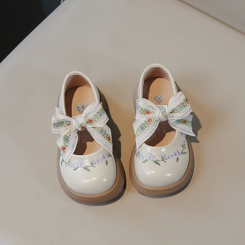 New Spring Girls Leather Shoes Sweet Embroidered Children Princess Shoes Elegant Bowknot Kids Fashion Causal Mary Jane Hot