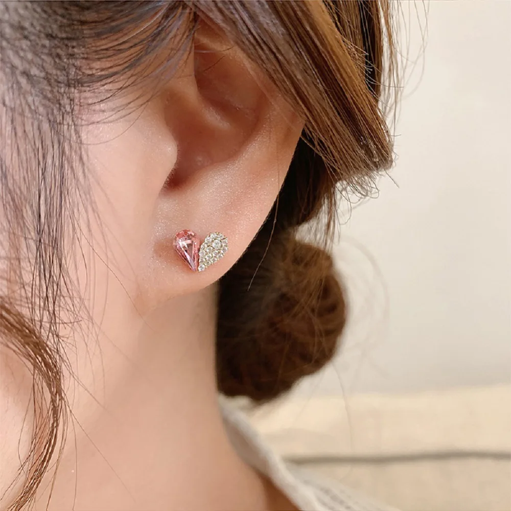 Stud Earrings Fashion Personalized Crystal Studded Heart for Women Charm Sparkle Luxury Designer Jewelry