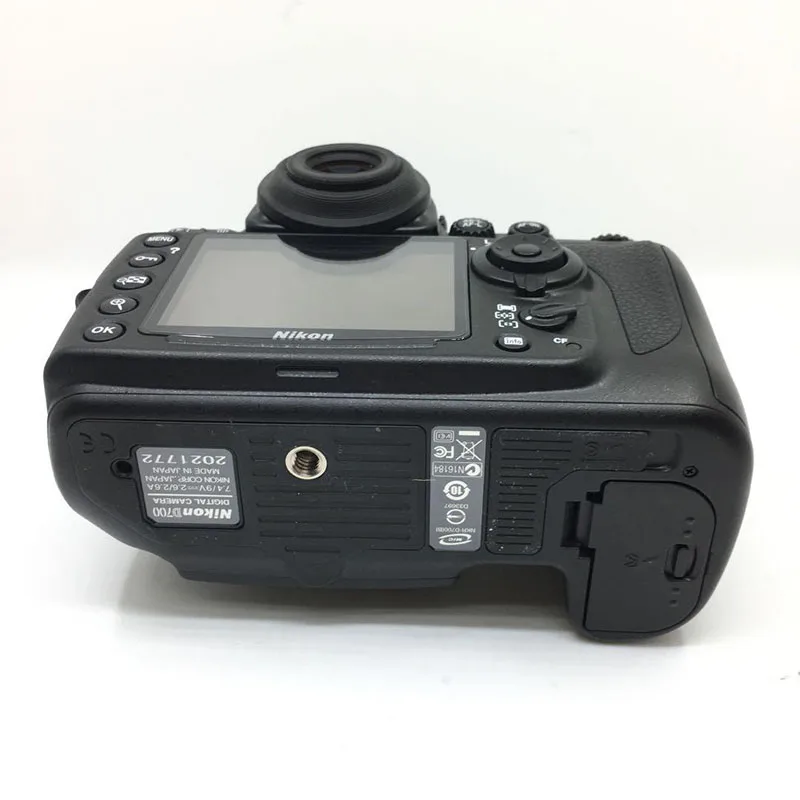 Nikon D700 12.1MP FX-Format CMOS Digital SLR Camera 3.0-Inch LCD Body Only
