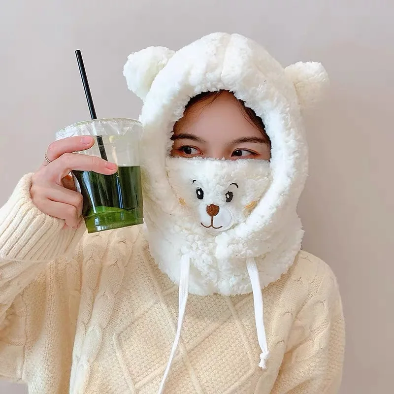 

Женская зимняя шапка с ушами