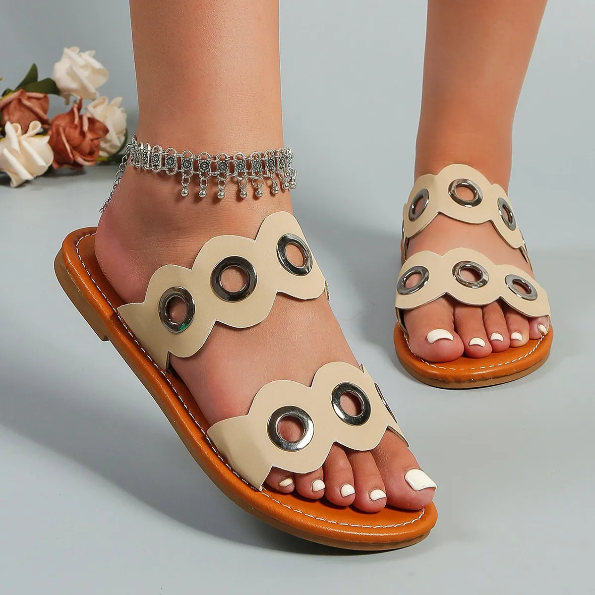 Pantofole Donna Estate Low Slides Scarpe Lady Big Size Scisto Femminile Beach Pantofle Soft Girl Sabot 2023 Flat Rome Hoof Heels Basic