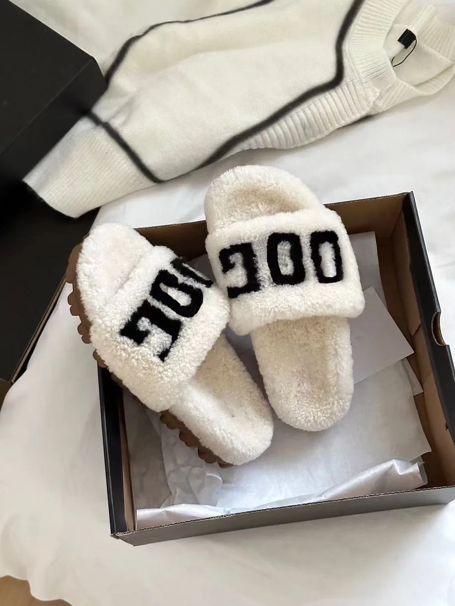

New Black And White Winter Fashion Cotton Shoes Ladies cotton slippers Y2K Casual Vintage Design Outdoor Non-Slip Personality