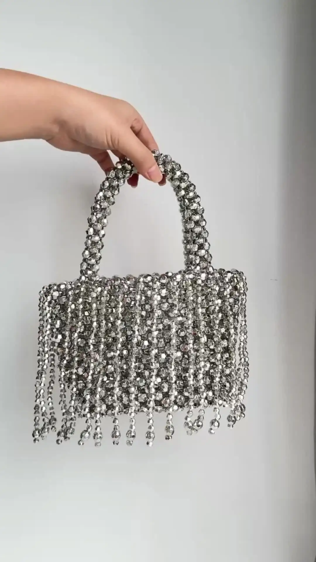 デリカビーズ　フリンジ　バッグ　ハンドメイド　シルバー 女性のための手作りのシルバービーズバッグ,タッセル付き