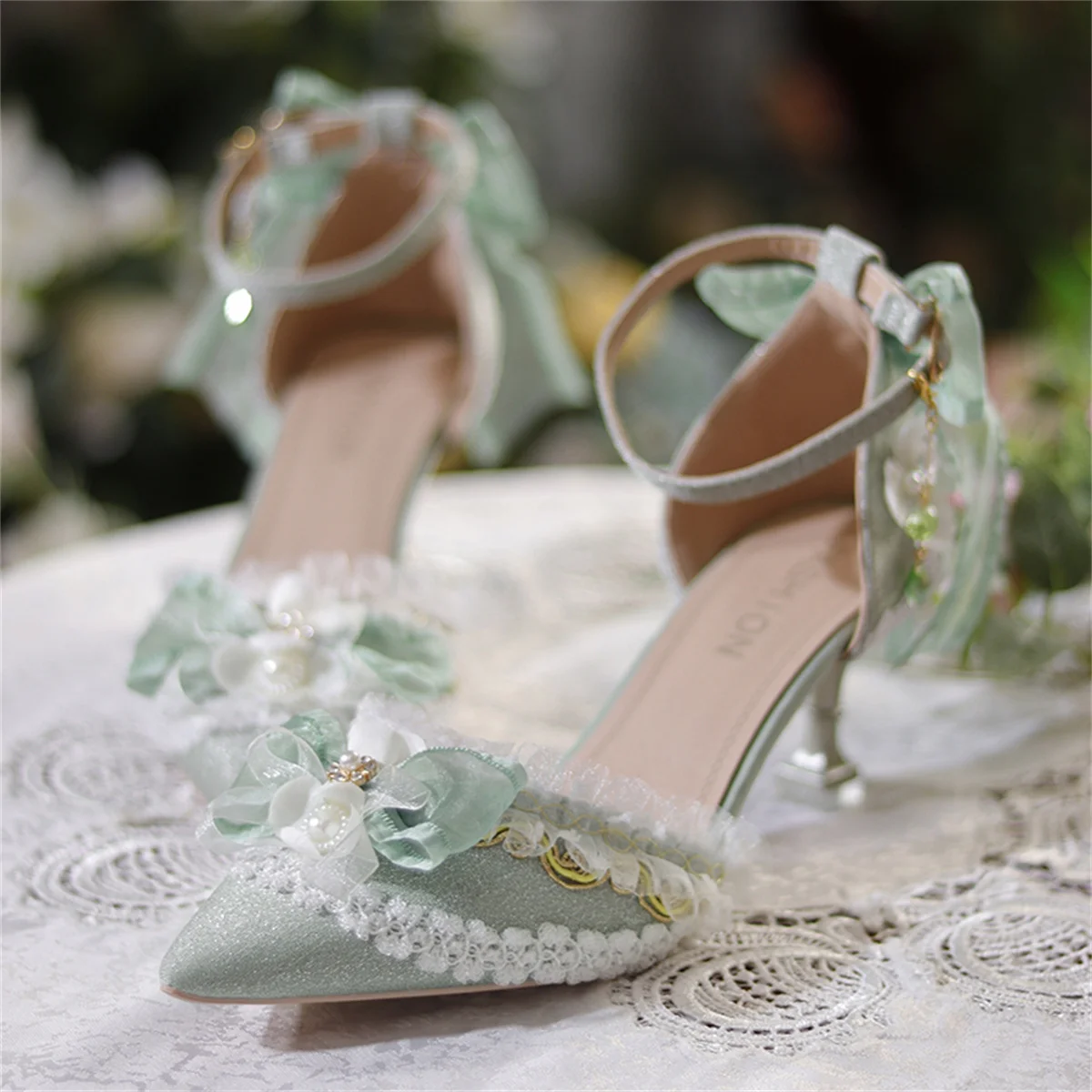 

French Idyllic Style Lolita Girls Shoes Sweet Cute Pointed Sandals Ribbon Bowknot Lace Ruffle Pearls Flower Gems 7cm High Heeled