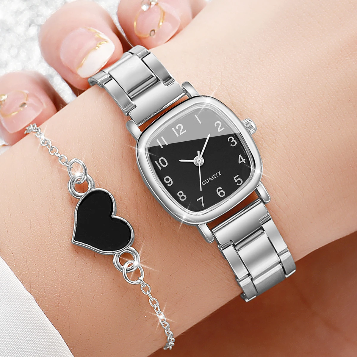 4PCS/Set Fashion Square Women's Quartz Watch Steel Band Watches Heart Bracelets Set（Without Box） 3