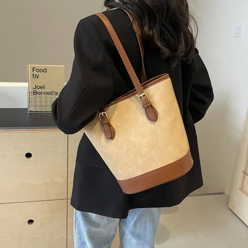 Large Capacity Fashion Temperament Commute Women's 2024 New All-Match Shoulder Underarm Bucket Women's Bag