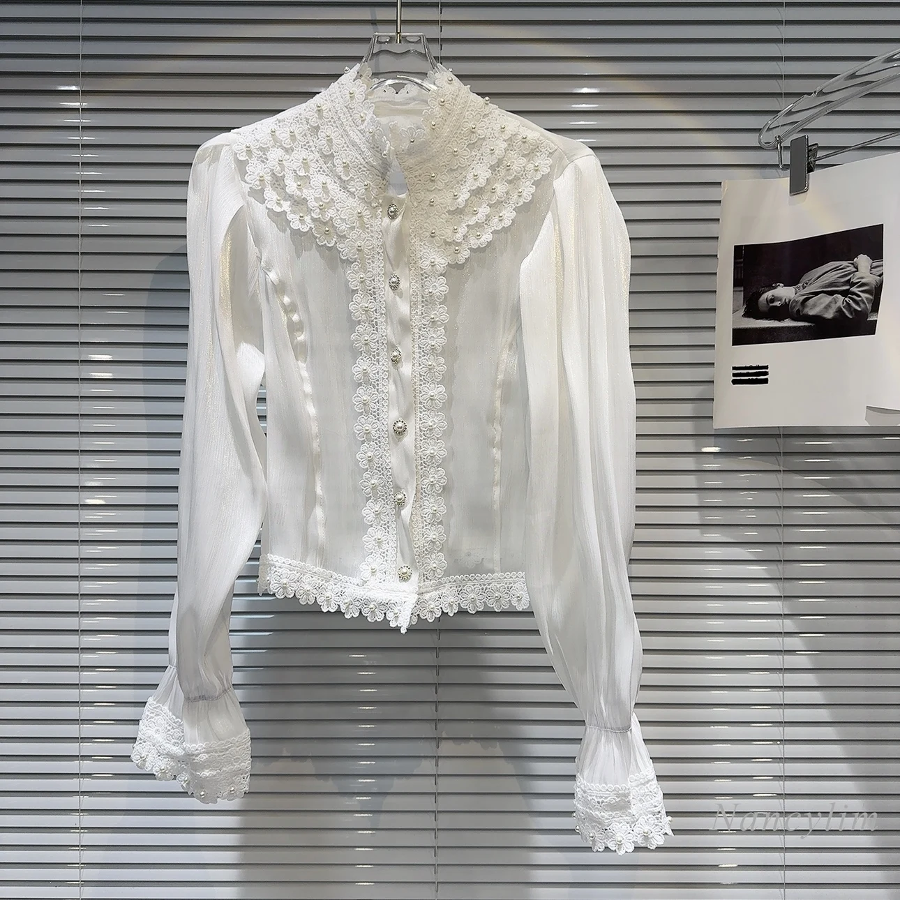2024 Spring and Summer White Blouse Womans New Classic Style Pearl Lace Crocheted Elegant Socialite Shirt Buttons Tops