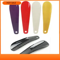 1PC 5Colors 16cm Shoe Horns Professional Black Plastick Shoe Horn Spoon Shape Shoehorn Shoe Lifter Flexible Sturdy Slip 1