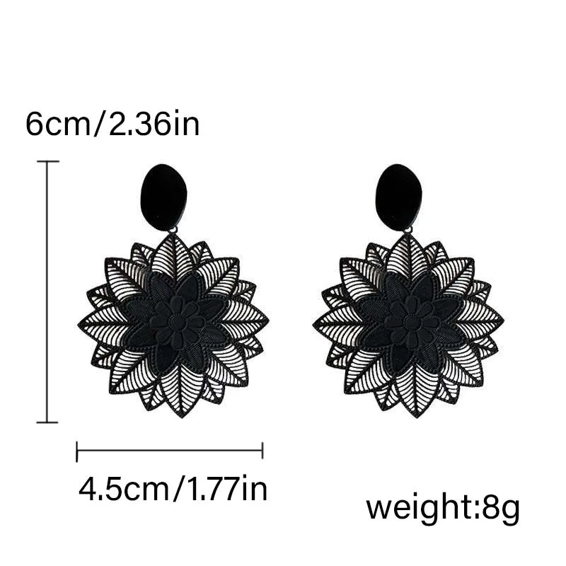 Einfache schwarze Blume kreisförmige aushöhlen Ohrstecker für Frauen Charmantes Design Blumenlegierung Ohrringe Schmuck Zubehör – Detail 6