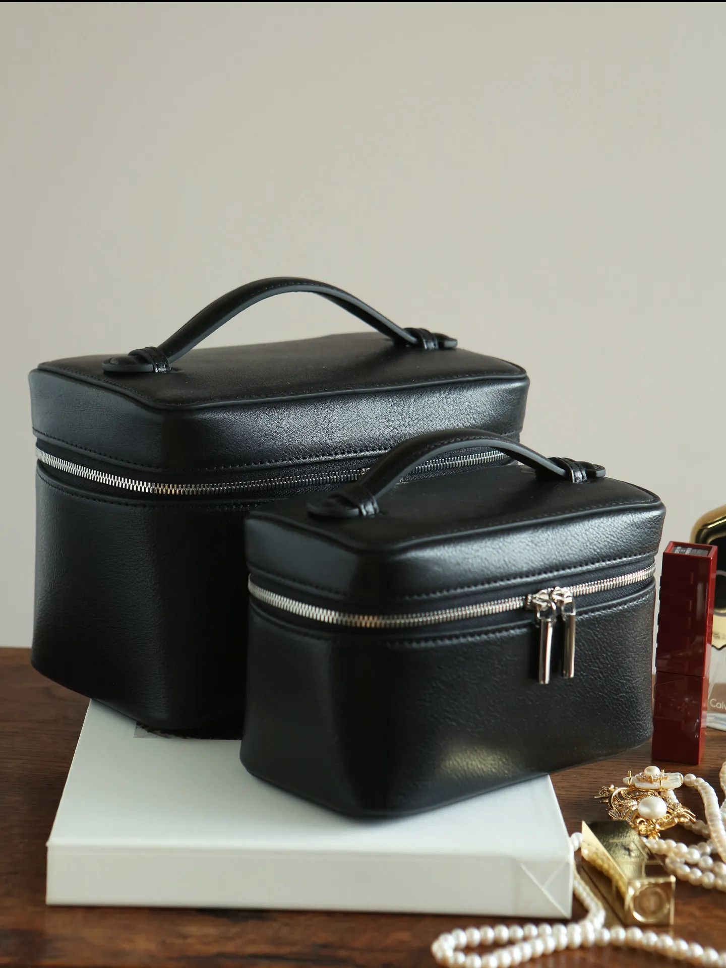 Echte Leder-Kosmetiktasche Reise-Make-up-Organizer Schmuck-Aufbewahrungsbox Tragbare Toilettentasche Damen-Kulturtasche Mini-Tasche – Detail 3