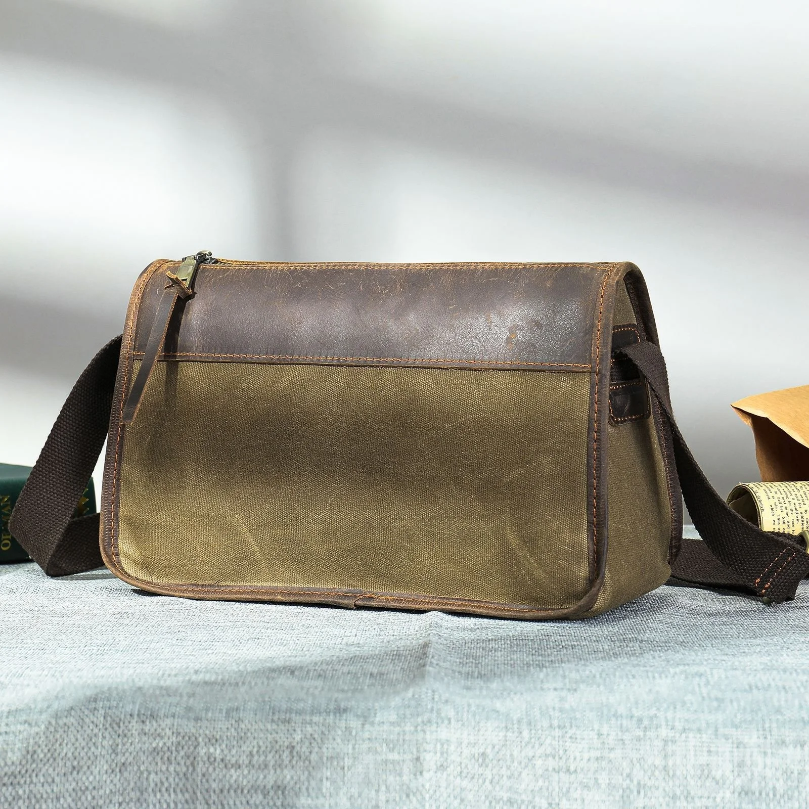 

Vintage Men's Crossbody Bag Men Handbag Horizontal Crazy Horse Leather Shoulder Bag Men's Bag Leather Small Bag Foe Men