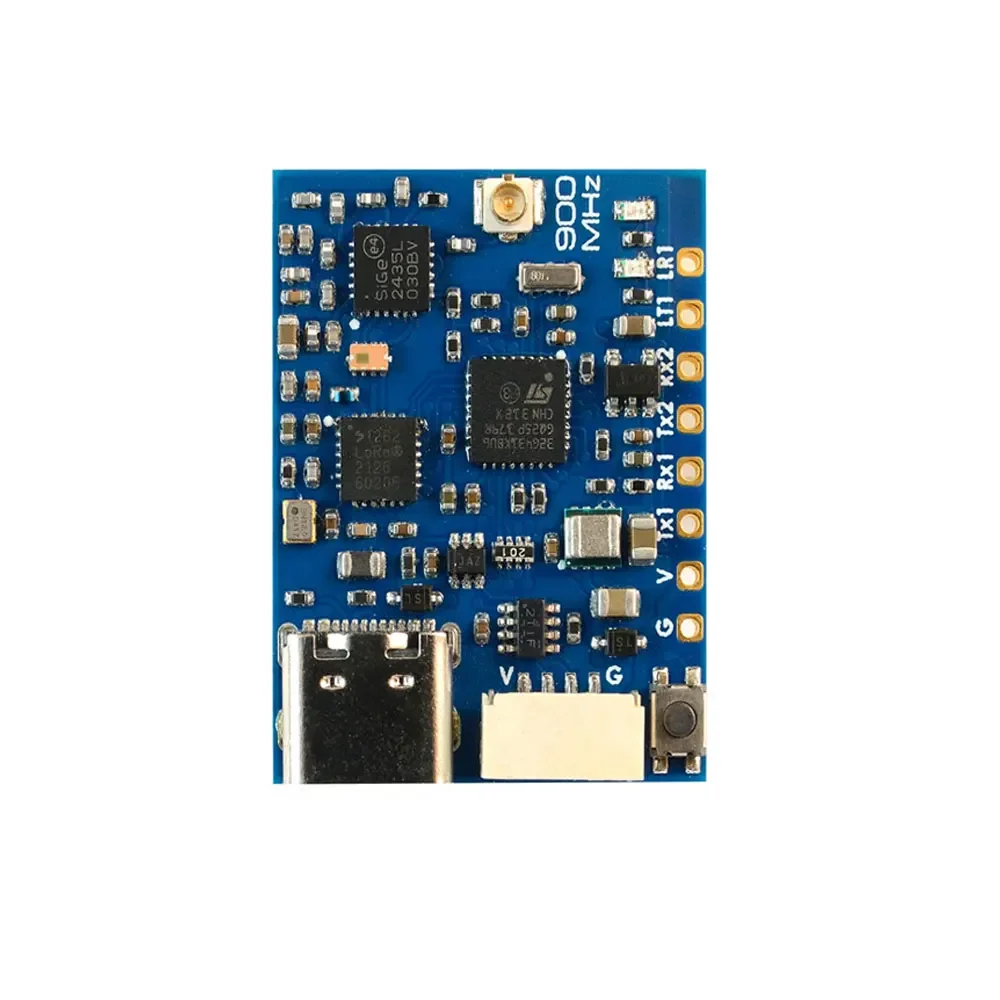Achetez le récepteur mLRS MATEKSYS mR900-30C 900MHz 30dBm pour drone FPV, présenté avec son boîtier et accessoires