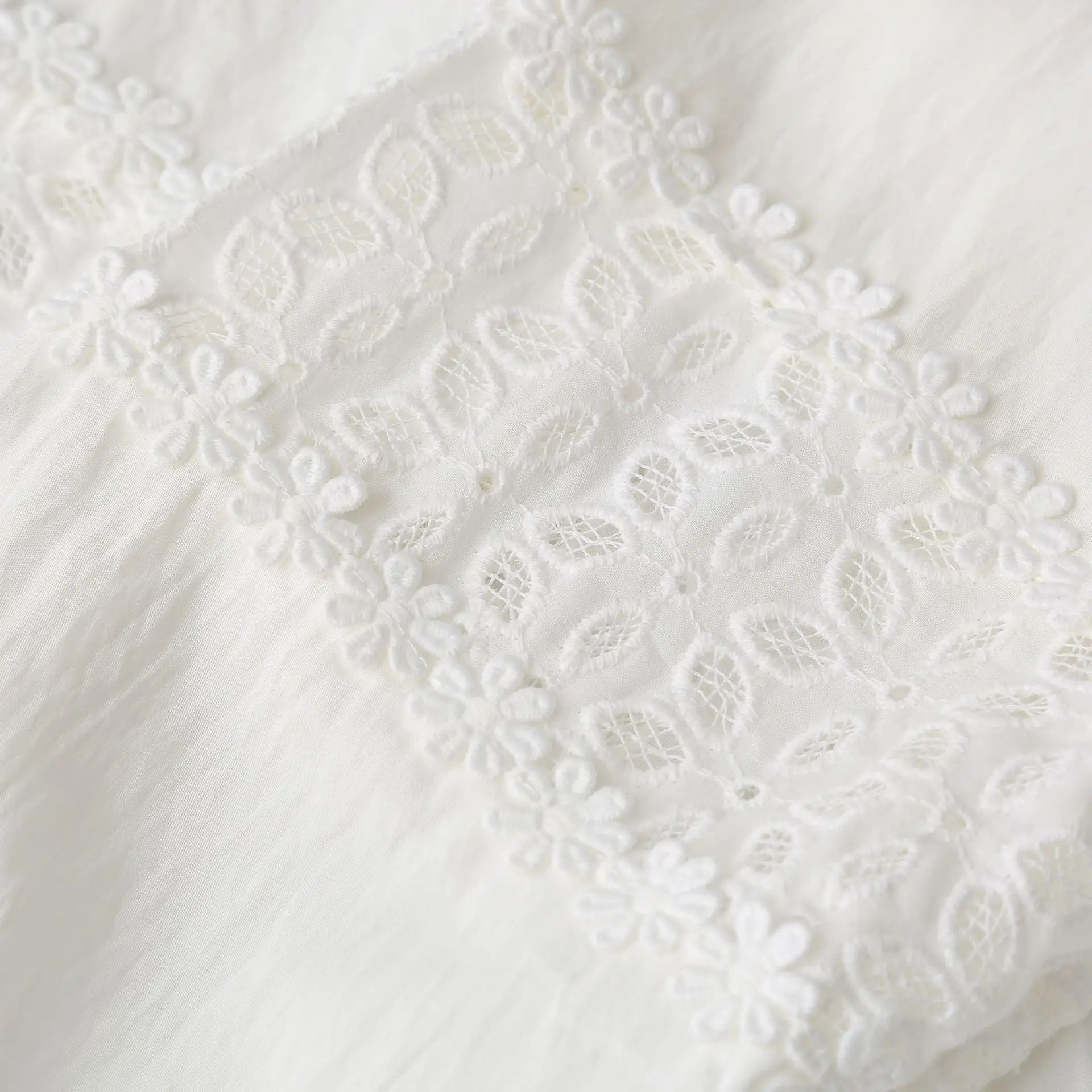 Fashion Plus Size Women's Blouses Korean Style Crocheted Patchwork Long Sleeve Shirt 815