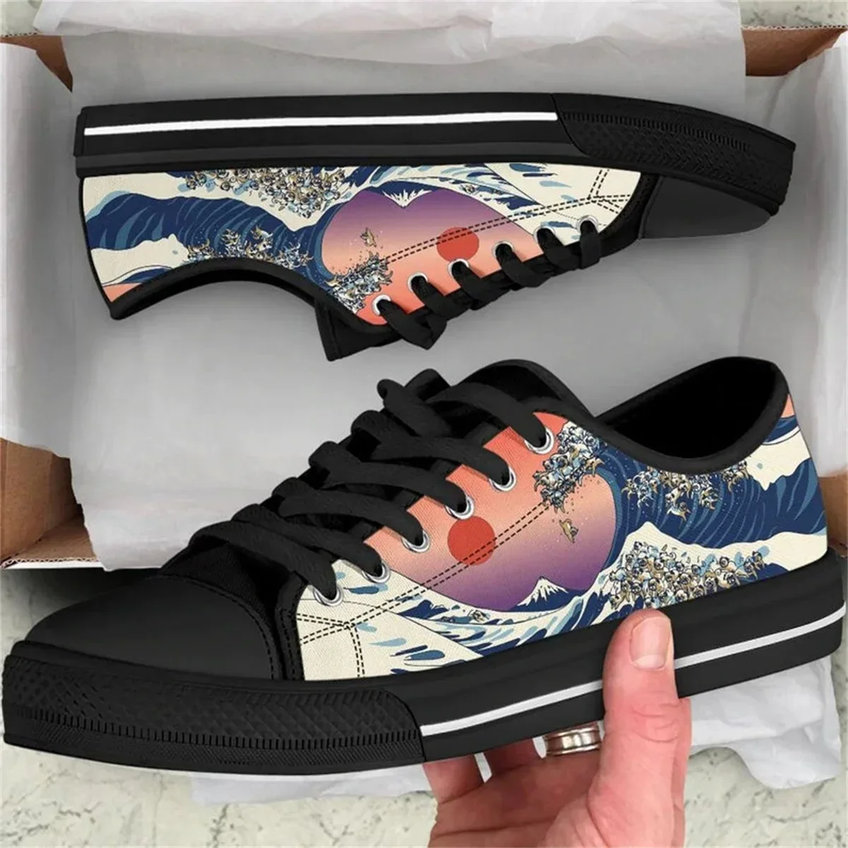 Chaussure Femme Black Canvas Shoes For Women Great Wave Sun Bulldog Prints Classic Flat Shoes Light Sneakers Big Size 46