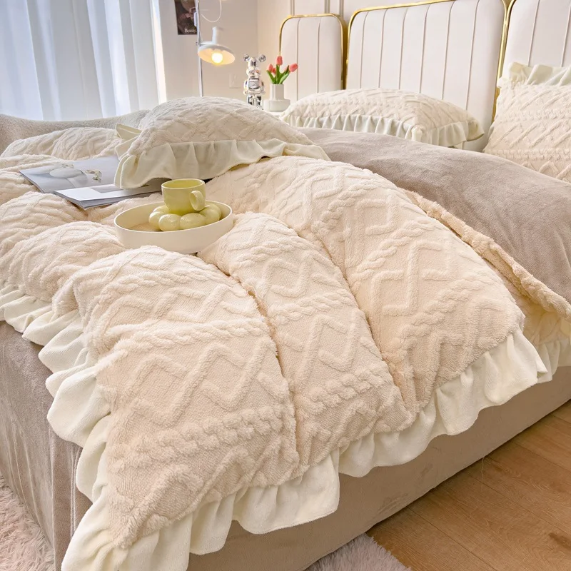 

3/4pcs Winter Lace Taffeta Milk Velvet Duvet Cover Bedding Solid Color Bed Sheets Thickened for Warmth 1.2/1.5/1.8/2.0M