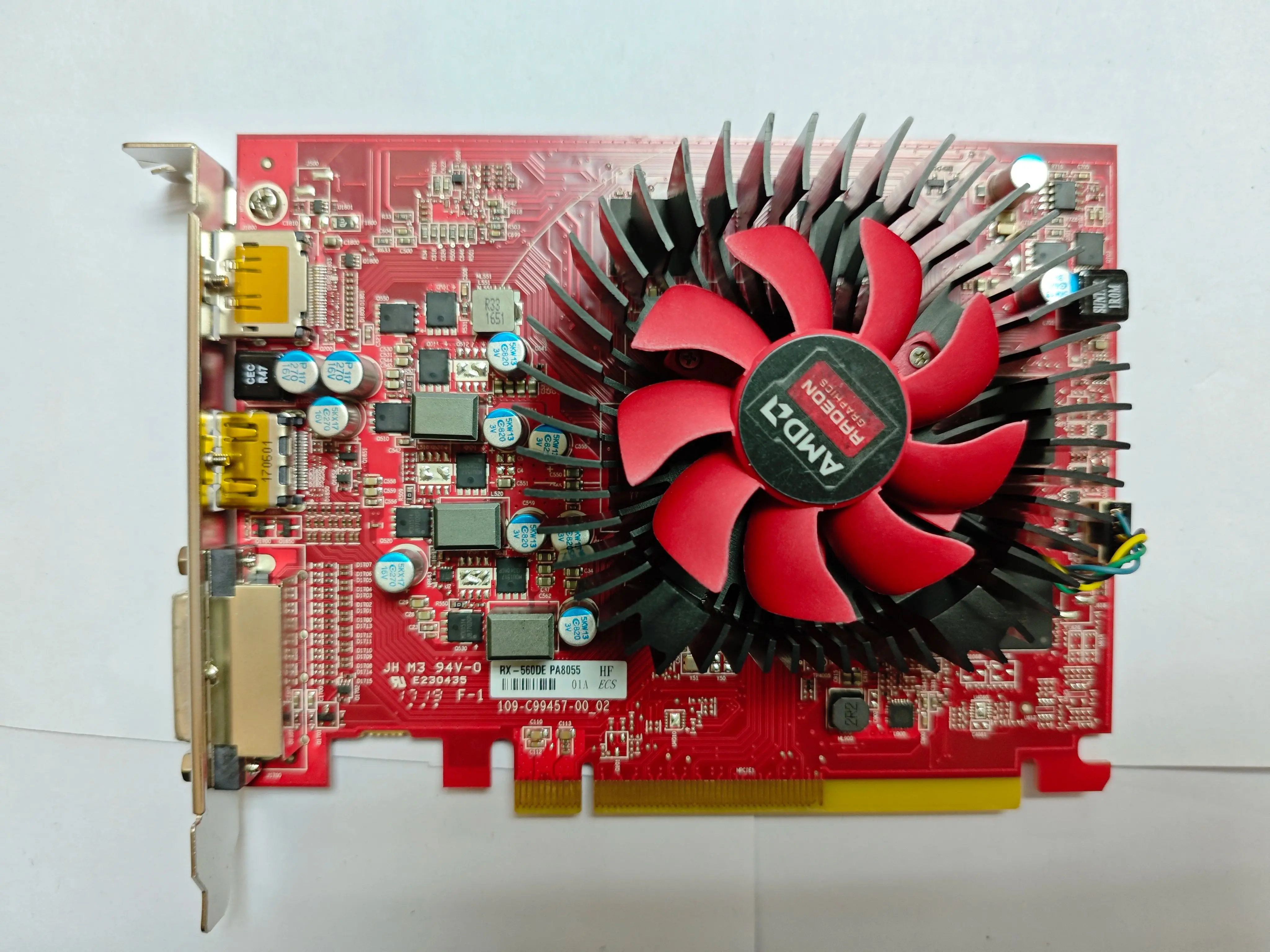 Radeon RX560（2G） 1024.png