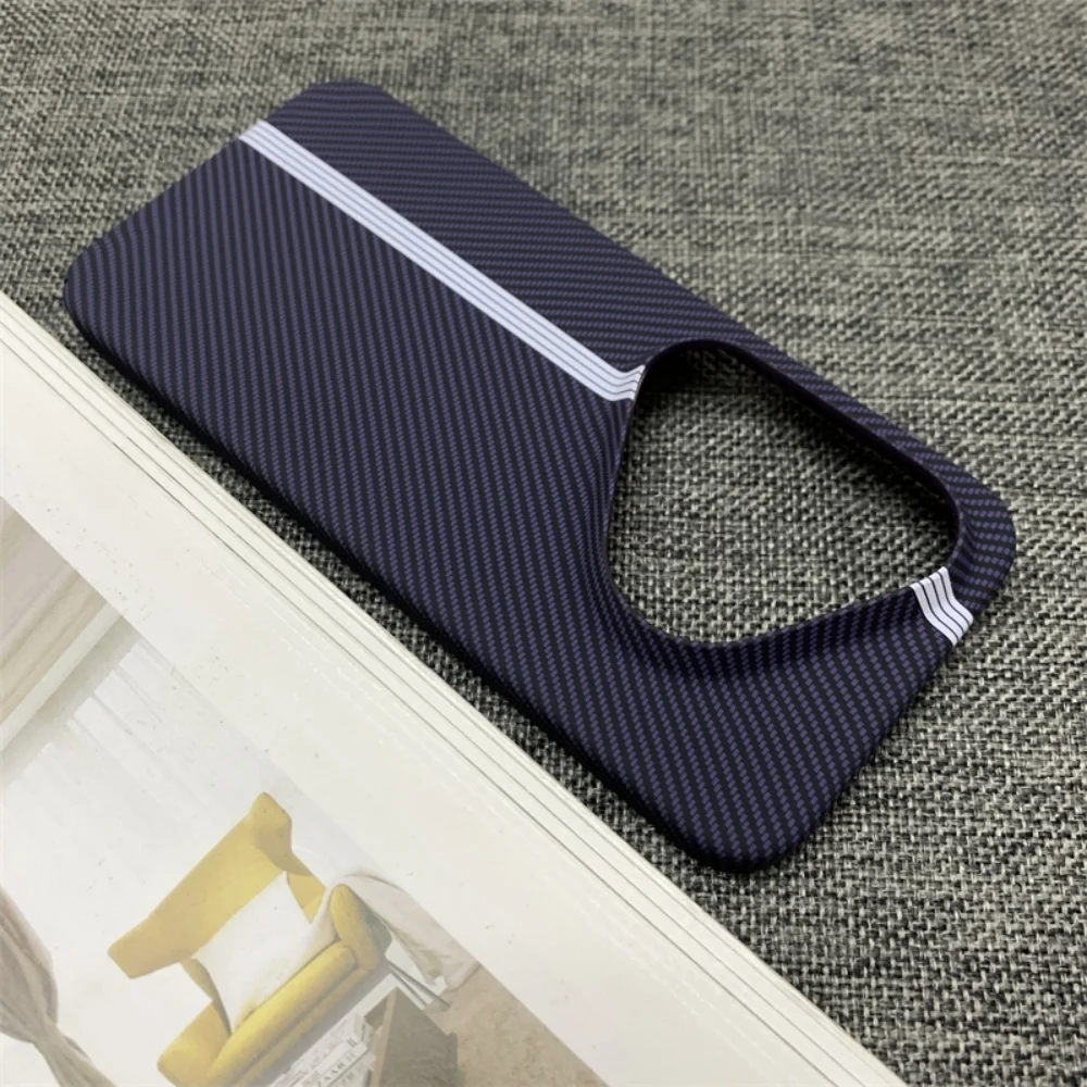 Slim Carbon Fiber Pattern Cool Case - Breathable Shockproof Cover with Heat Dissipation