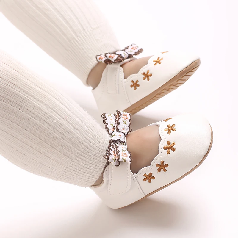 Baby Girls Princess Shoes, Soft PU Leather Embroidery Flower Non-slip Bottom First Walker Shoes Toddler Shoes 3