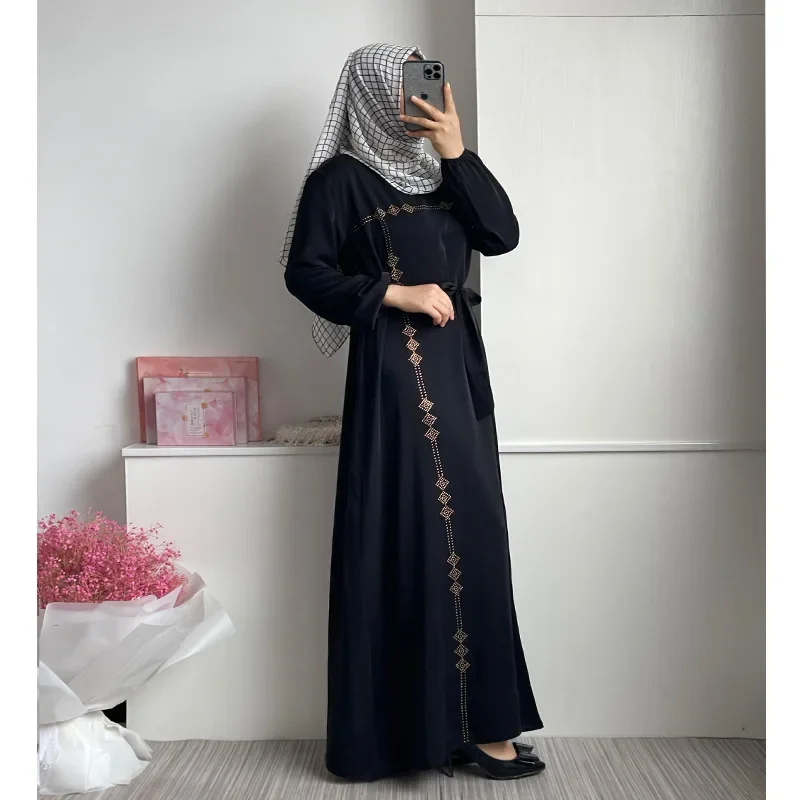 

Malaysia Lace-up Muslim Dress Kaftan Dubai Abaya Turkish Saudi Arabia African Diamond Dress for Women Caftan Robe Islam Clothing