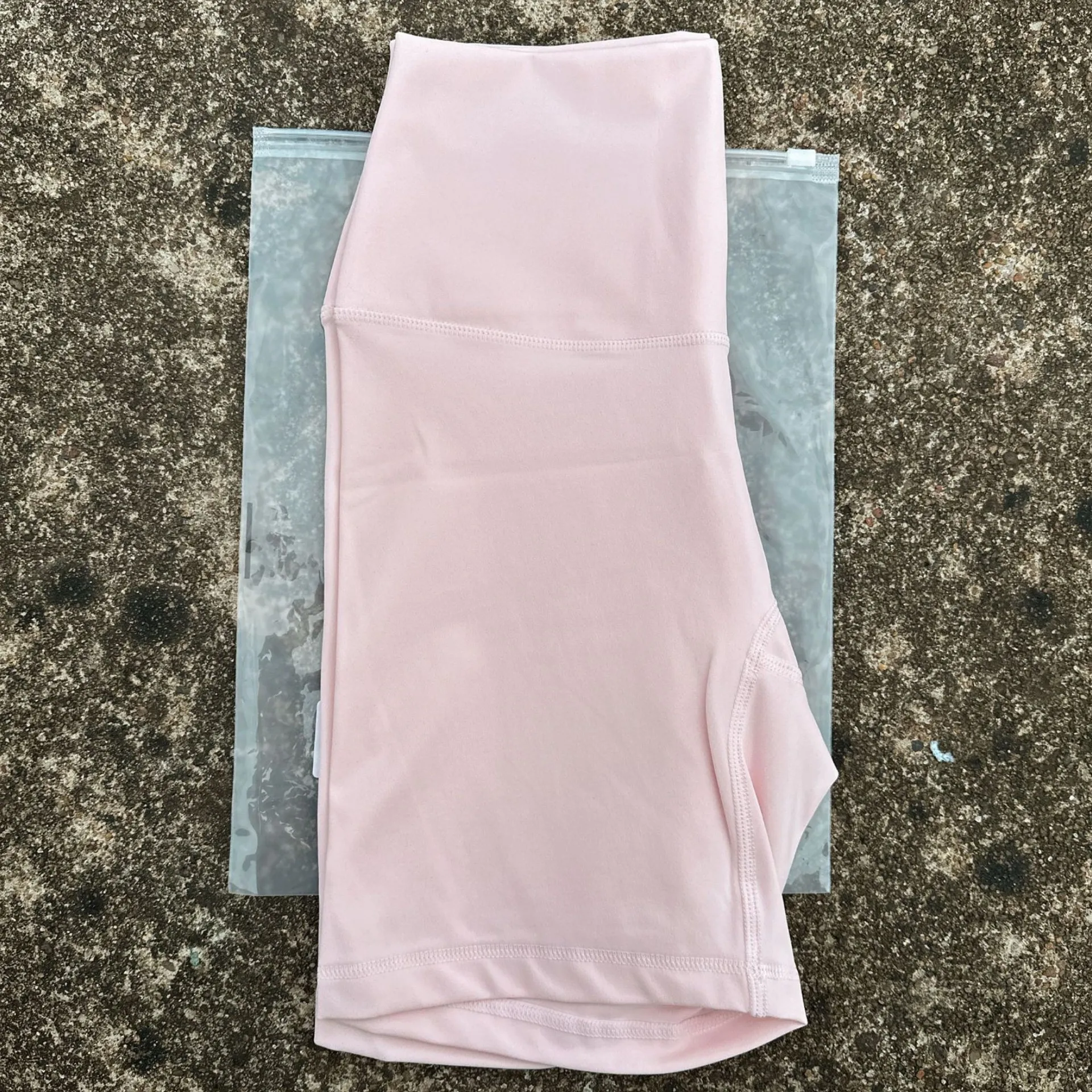 Women's High-Waist Cycling and Fitness Shorts with Built-In Pocket