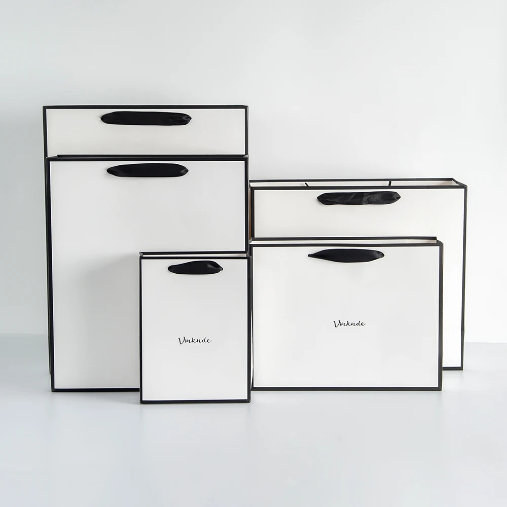 Custom Luxury White Black Clothes Store Retail Packaging Gift Carry Bags Boutique Shopping Paper Tote Bags With Your Own Logo