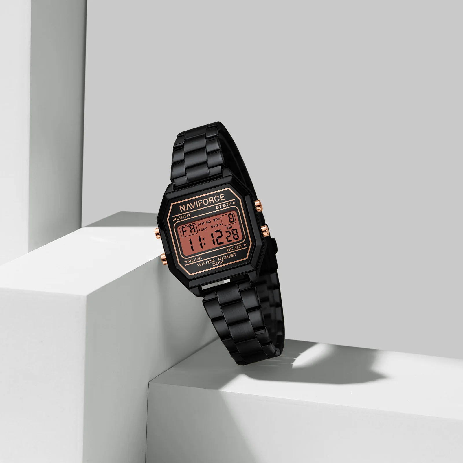 Naviforce 5063 Women's Watch description image 5