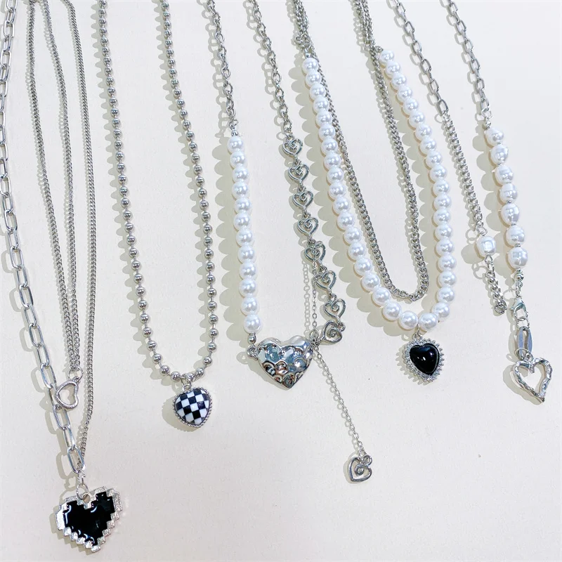 Trendy Hollow Love Heart Shaped Pendant Necklace Chain Shiny Women 2022 Irregular Y2K Jewelry Silver Color Choker Jewelry Gift