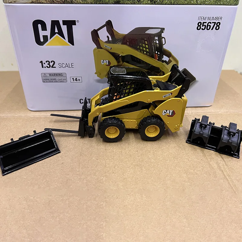 

Погрузчик из сплава DM 1:32 CAT 272D3, инженерный вилочный погрузчик, модель 85678