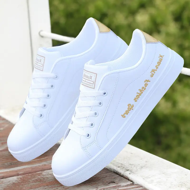2022 Autumn Men Casual Shoes Winter Men's Board Shoes Light Sports Shoes Men Tennis Sneaker Soft White Shoes Male Flat Shoes