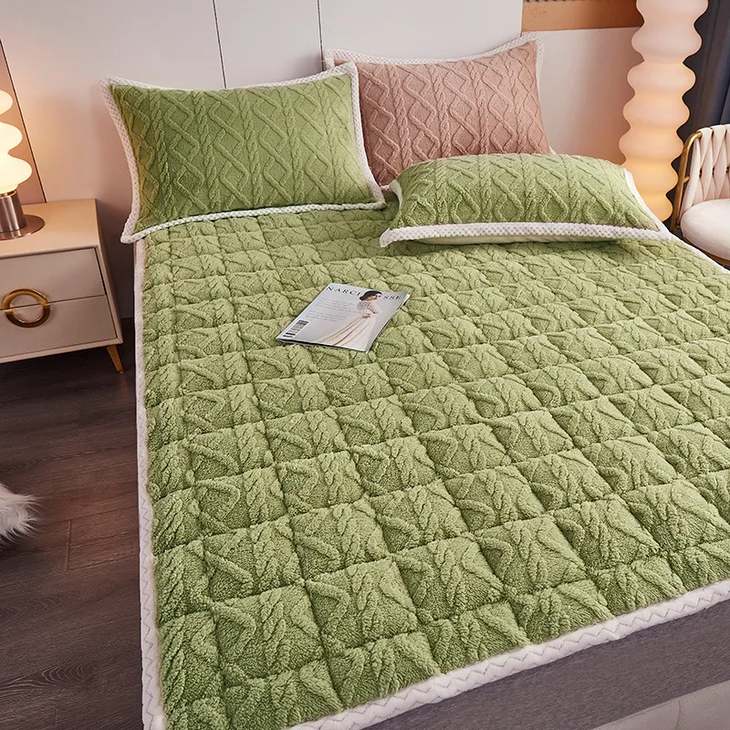 Thick Fleece Mattress Pad Warm Coral Fleece Bed Blanket Pads for Winter Solid Color Mattress Protector Cover for Double Beds