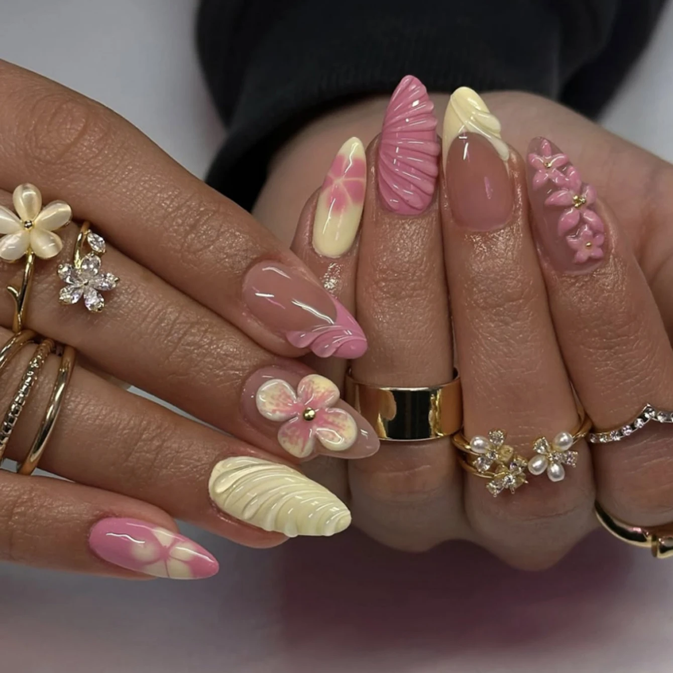 Medium Length Almond Fake Nails