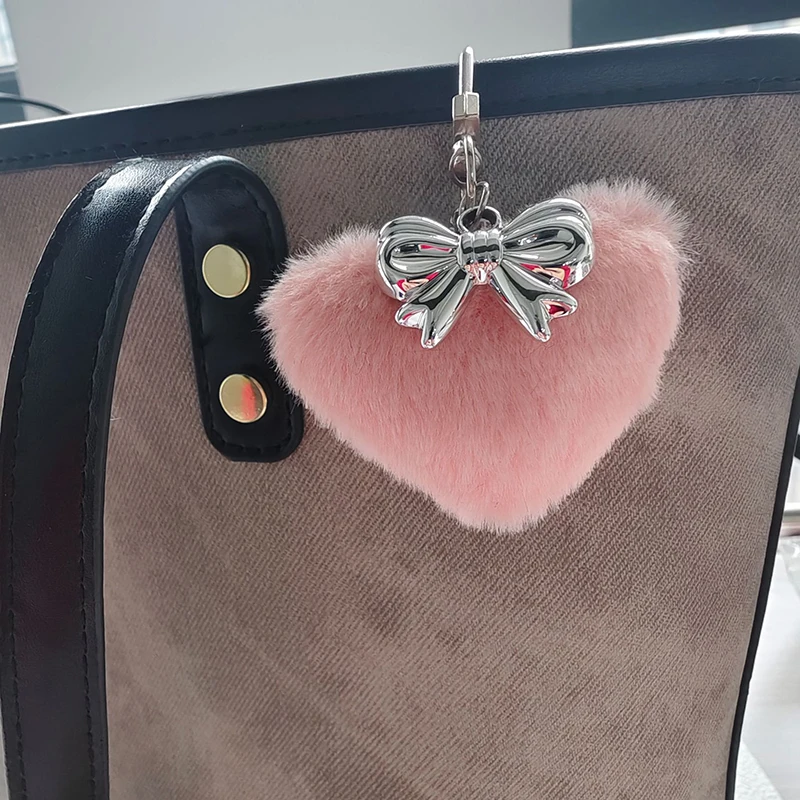 

Модный брелок с искусственным помпоном, бантом, сердцем, брелок с милым пушистым сердцем для девочек, подвеска для сумки, сумки, шарм, аксессуары