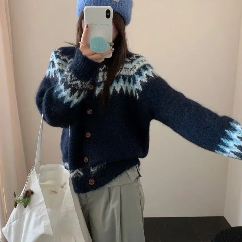 Retro New Autumn and Winter Women's Long-sleeved Crew Neck Cardigan Long-sleeved Sweater Fashionable and Casual Knitwear Jacket