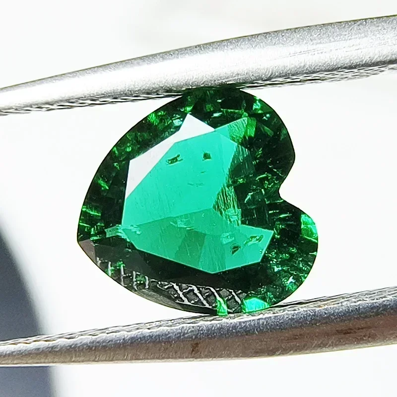 Lab Grown Zambian Emeralds Hydrothermal Hand Cutting Heart Shape with Cracks Inclusions Inside Selectable AGL Certificate loose gemstones