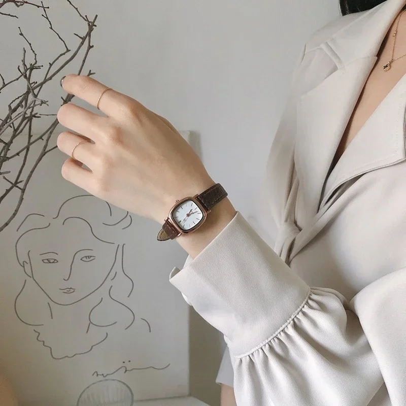Women's Simple Vintage Watches For Women Dial Wristwatch Leather Strap Wrist Watch High Quality Ladies Casual Bracelet Watches women watches