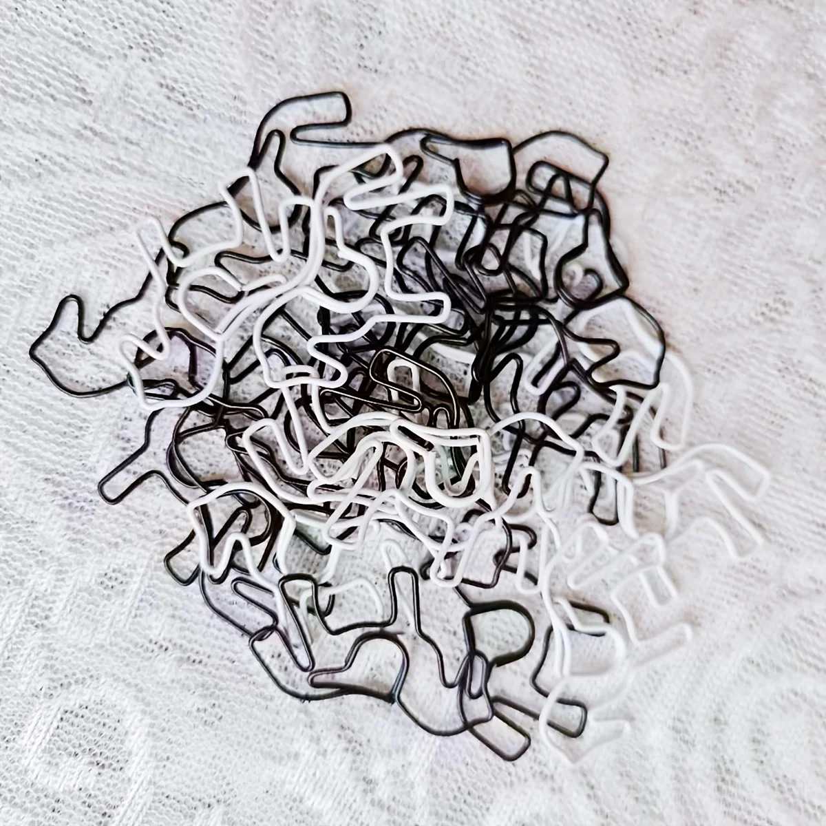 20Pcs 혼합 검정 흰색 말 종이 클립 금속 책갈피 교사 학생 말 애호가를위한 미적 승마 문구류