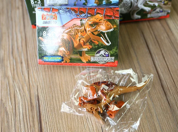 1pcs 어린이 교육 장난감 공룡 플라스틱으로 조립 된 뜨거운 장난감 어린이를위한 최고의 선물