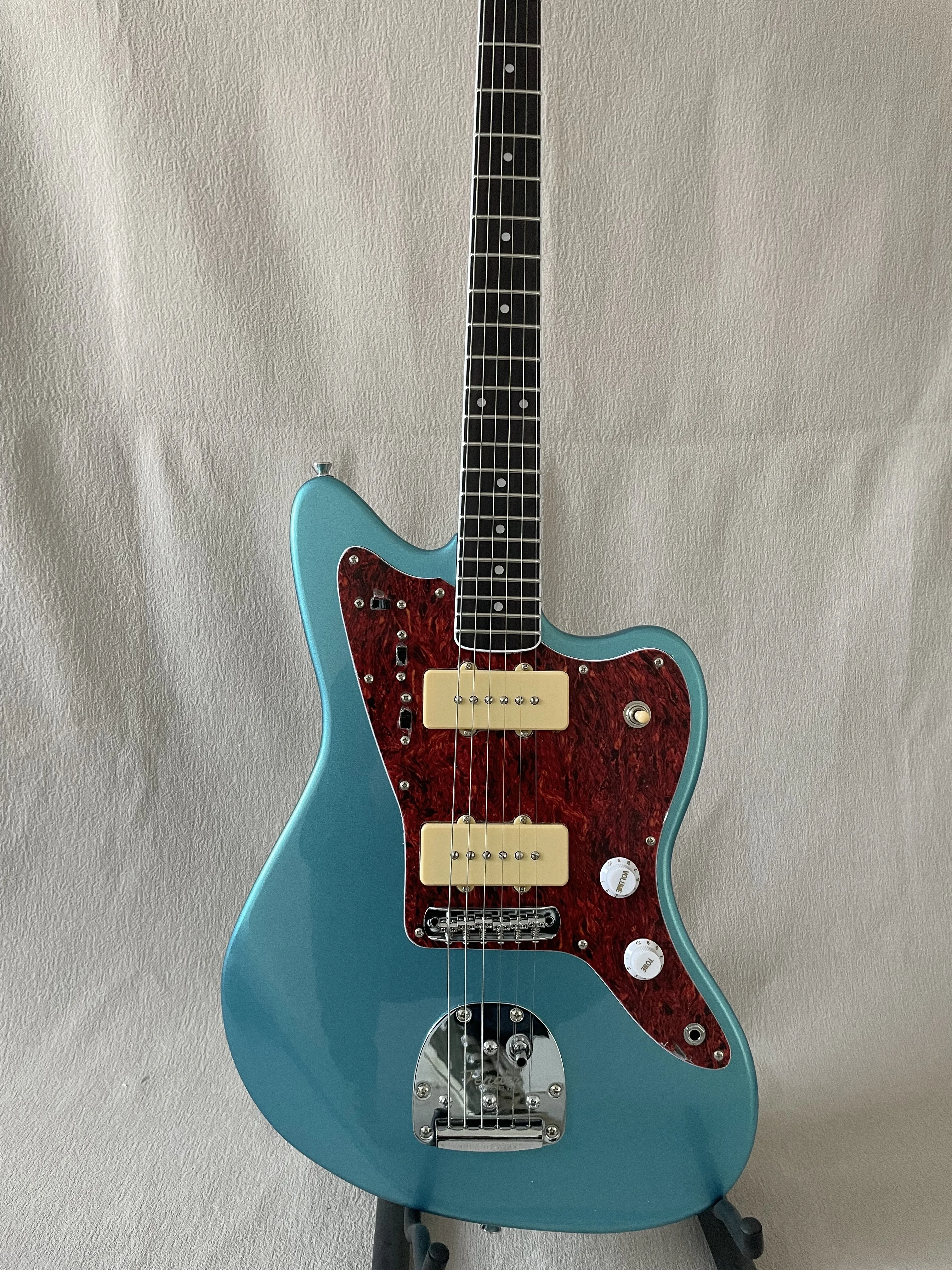 

1959 Jazzmaster Journeyman Metallic Green Electric Guitar Wide Lollar Pickups, Alder Body, Red Pearl Pickguard, Vintage Tuners