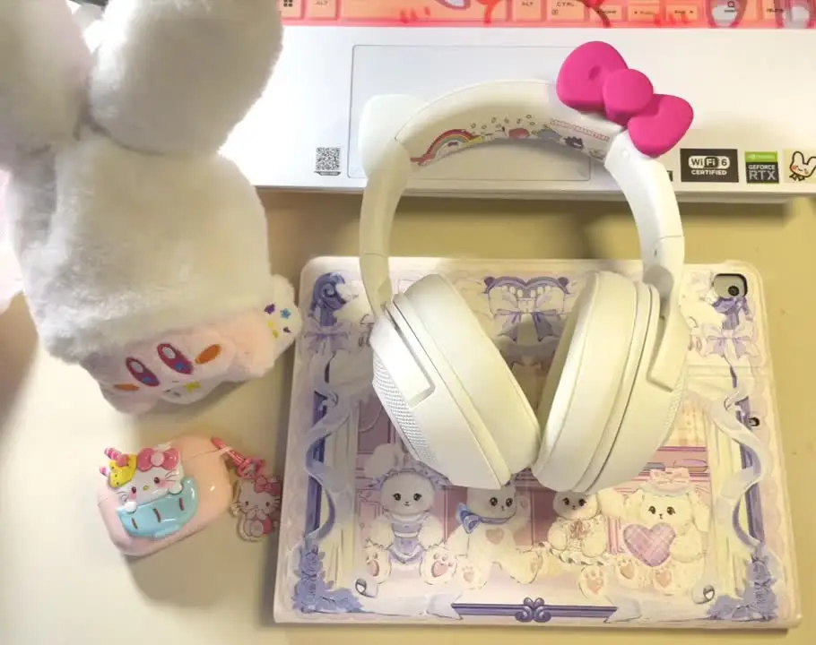 上品コーデはコレで安心！ Hot Edition Limited Kitty Hello Sanrio Razer Original シューズ(男性用)