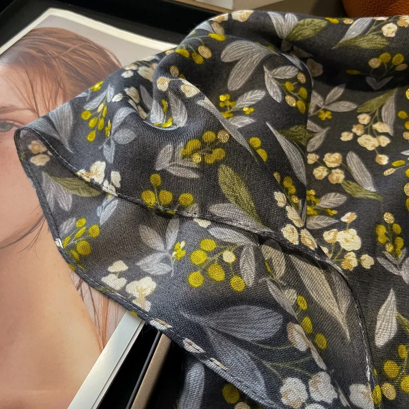 Atmungsaktiver weicher Schal aus Viskose mit Polka-Blumenmuster, Boho-Chic, dicker Fransenschal für Damen, perfekt für Reisen und Freizeit, muslimischer Hijab 2024 – Detail 9