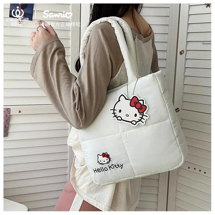 

Kawaii Original Sanrio Hellokitty Kuromi Handbag Down Cloth Cute Makeup Bag Lunch Box Washing Bag Mommy Bag Girls Birthday Gifts