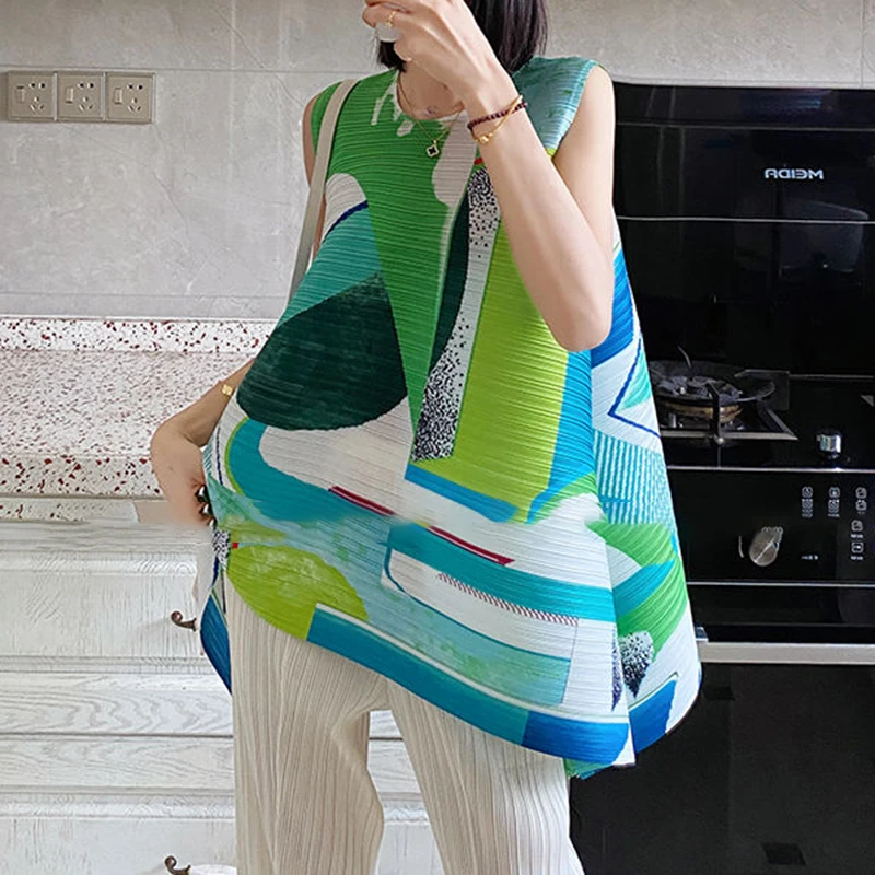 

Folded printing vest top t-shirt short design sleeveless summer women 2022 summer new T-shirt loose and thin temperament commu