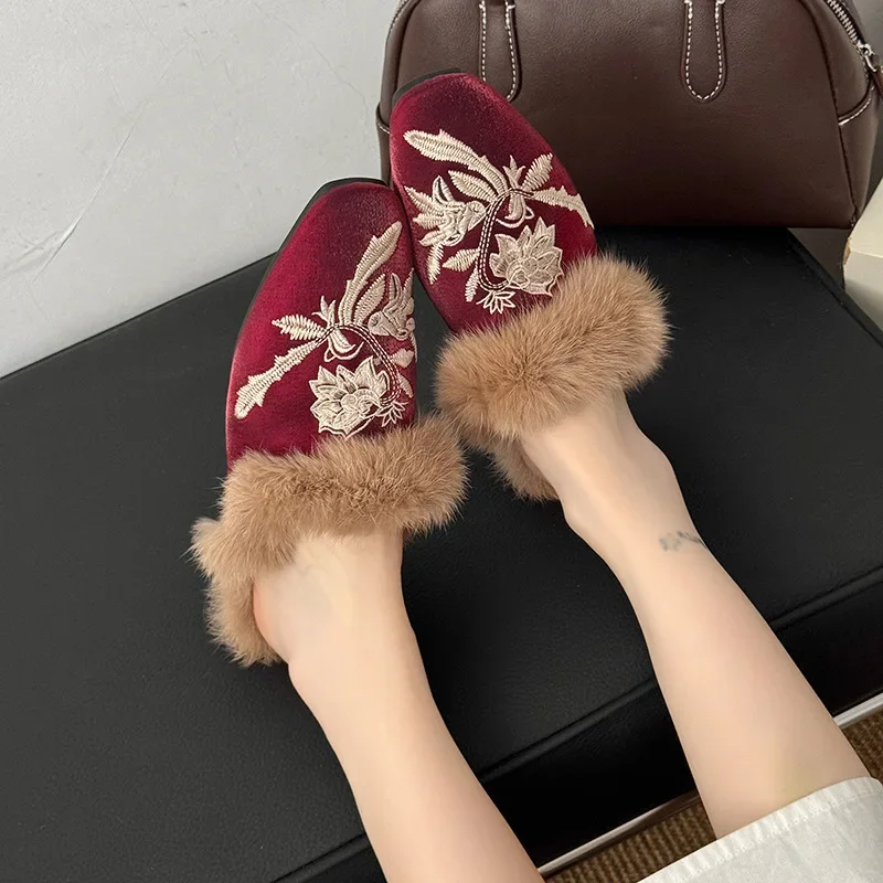 Large Size Women's Half Slippers Winter New Non Slip Plush Soft Sole Cotton Slippers Fashion Embroidery Comfort Warm Shoes