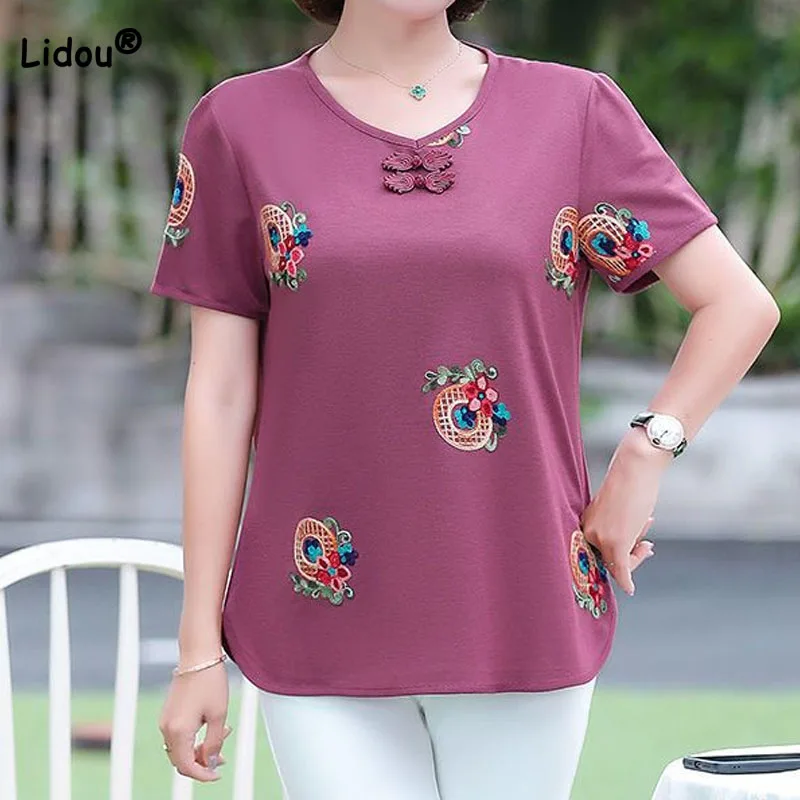

Lady Vintage Folk Embroidery Patchwork V-Neck T-shirt Summer New Fashion Casual Short Sleeve Temperament Tops Women's Clothing