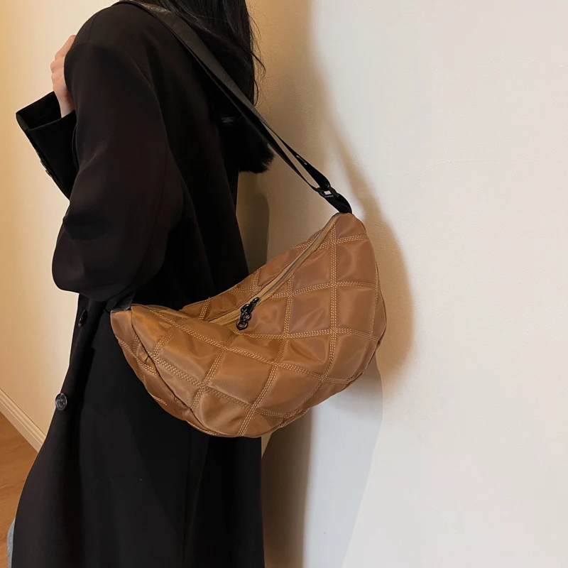 

Fashion Classic Women's Plaid Solid Color Nylon Cloth Single Shoulder Chest Bag Simple New Casual Versatile Ladies Storage Bags