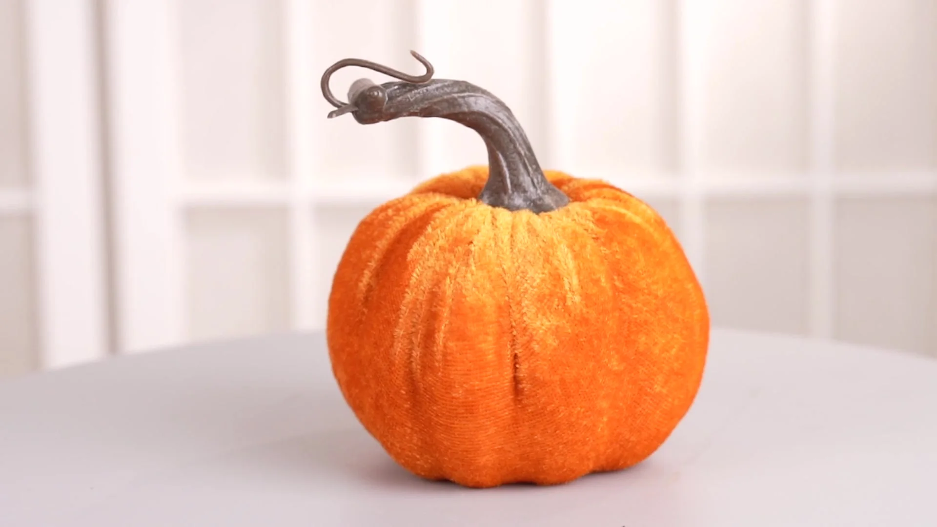 Winlyn 56 Mini Zucche Finte Assortite In Schiuma – Decorative Per Autunno, Halloween E Ringraziamento