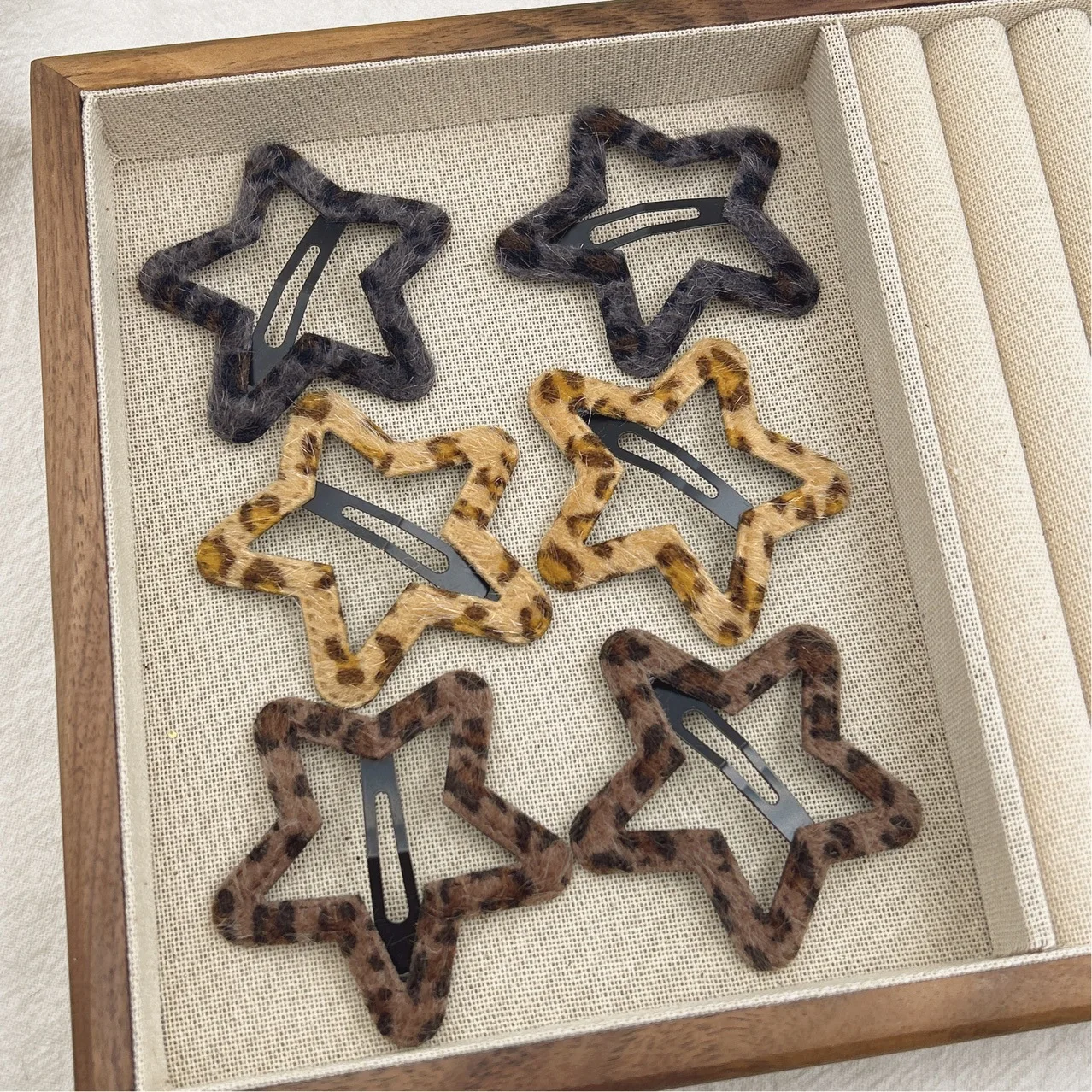 1 Set Leopard Print Plush BB Hair Clips Cute Girls Star Barrettes Women Winter Simple Metal Snap Clip Headdress Hair Accessories