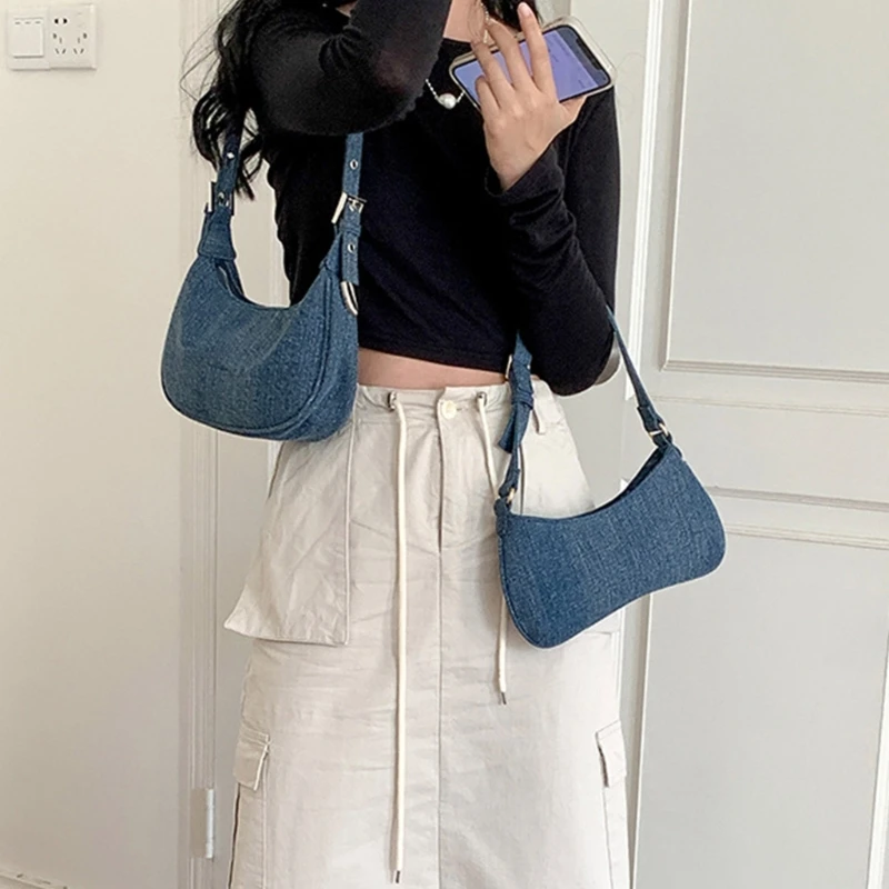 Fashionable Shoulder Bag for Women Underarm Bag with Smooth Zipper and Sturdy Construction Perfect for Work or School